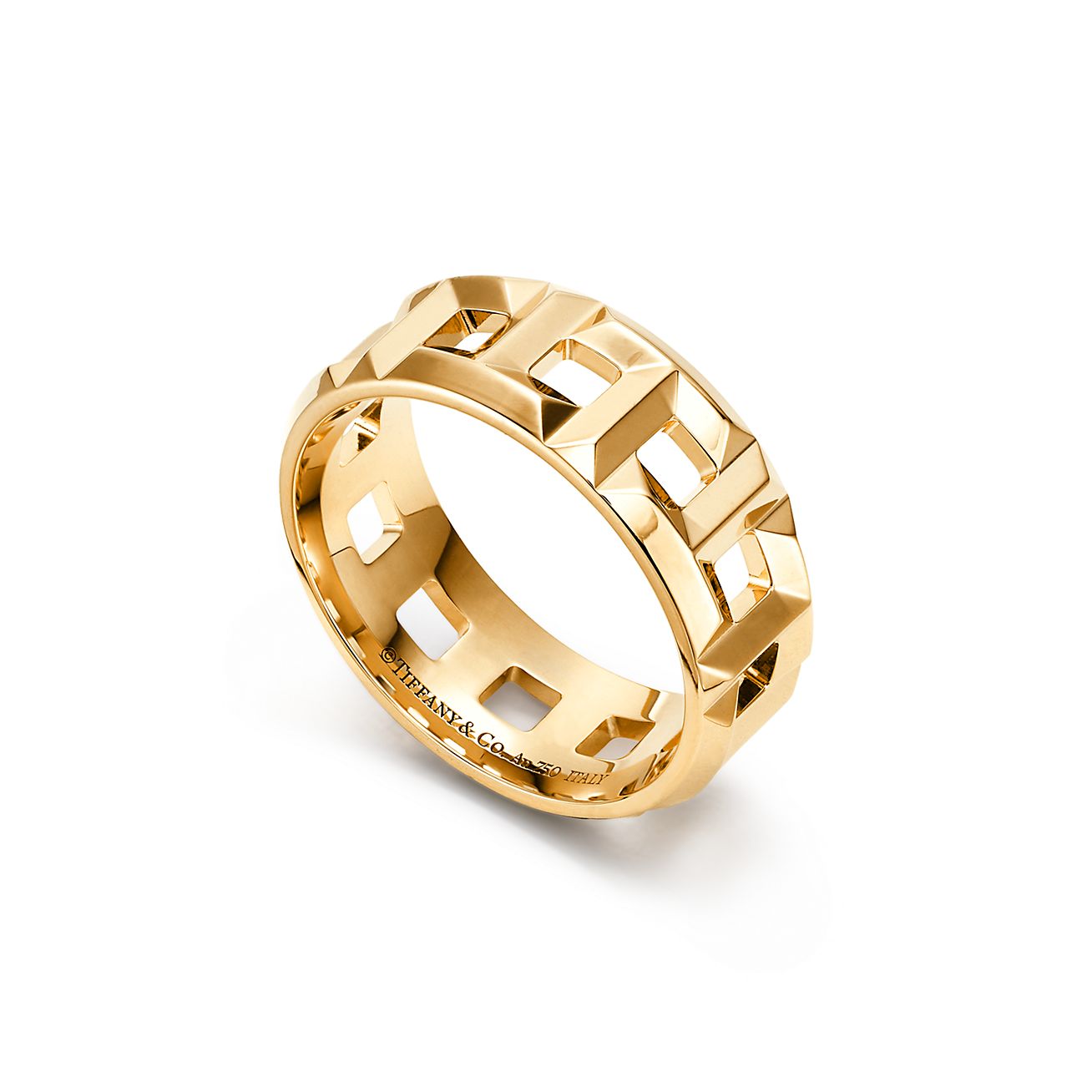 Tiffany T True 8 mm ring in 18k gold. | Tiffany & Co.