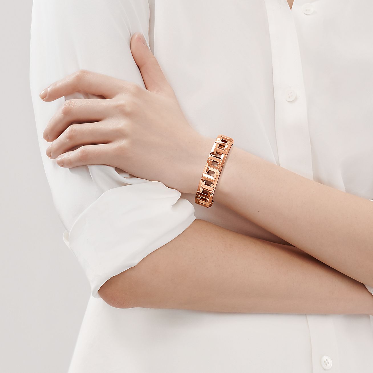 Tiffany T True Hinged Bracelet in 18K Rose Gold, Medium