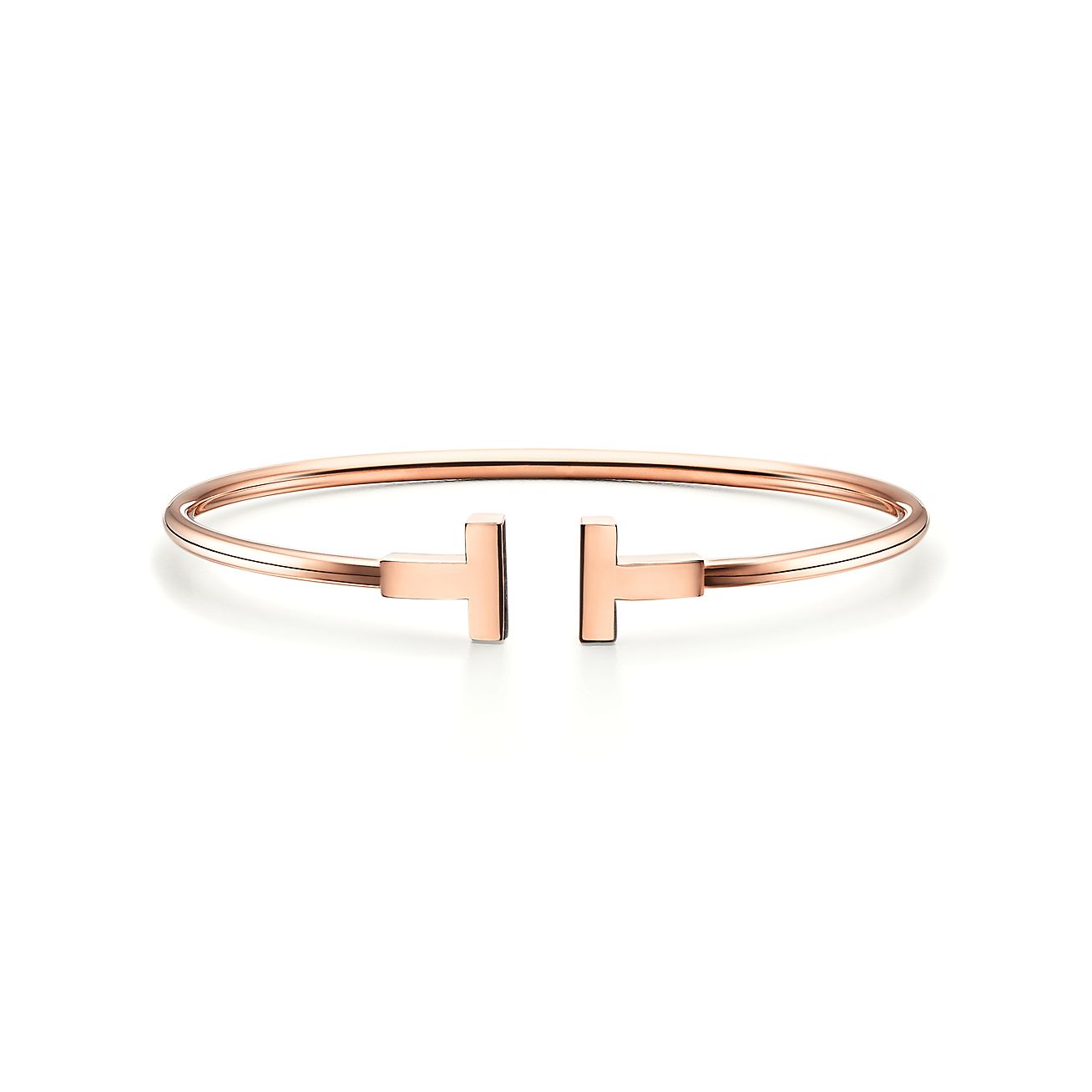 Tiffany T wire bracelet in 18k rose gold, medium. | Tiffany & Co.