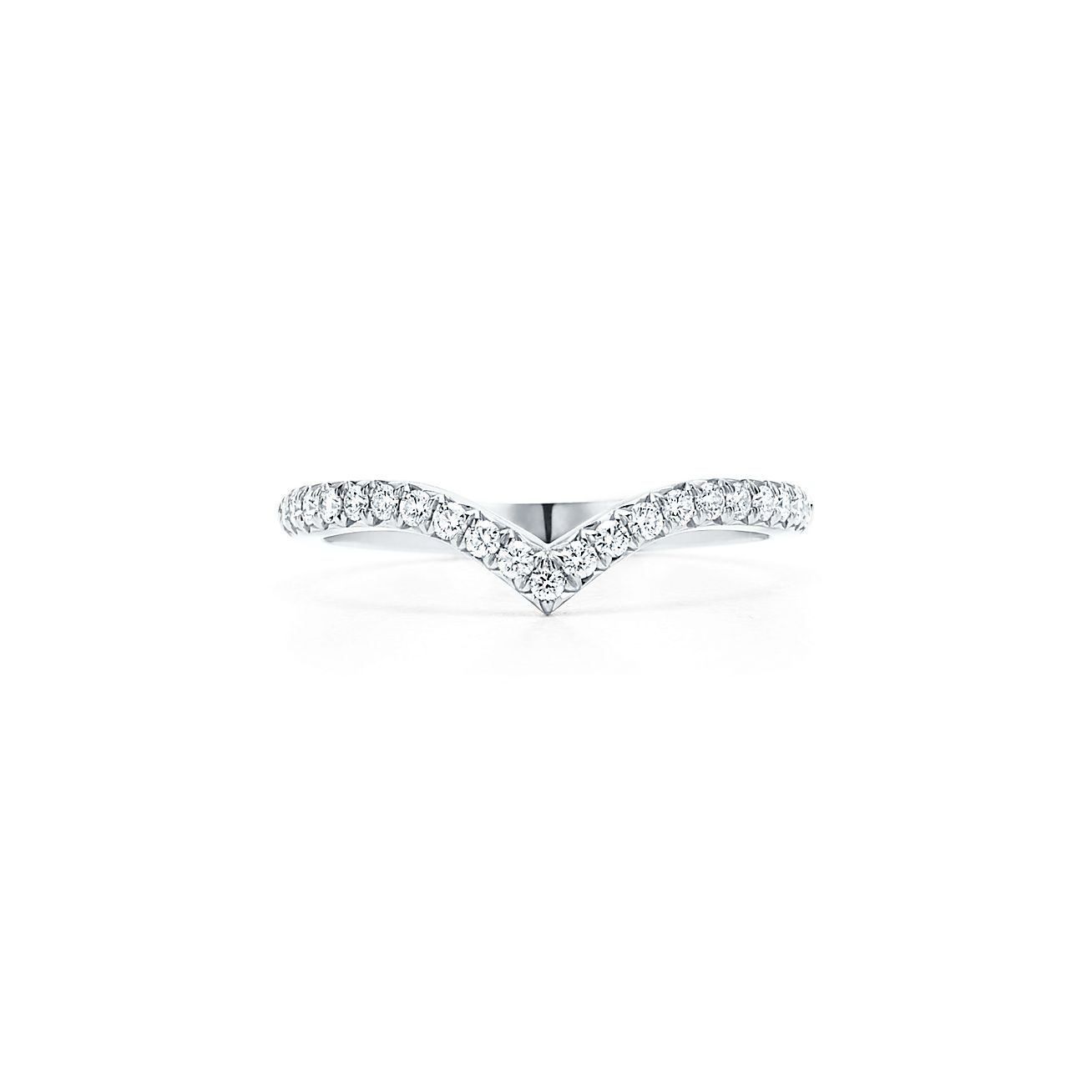 Tiffany Soleste V ring in platinum with diamonds.