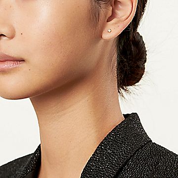 ダイヤモンド バイ ザ ヤード™ ピアス イエローゴールド | Tiffany & Co 