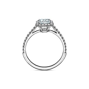 ティファニー ソレスト エメラルド カット エンゲージメント リング