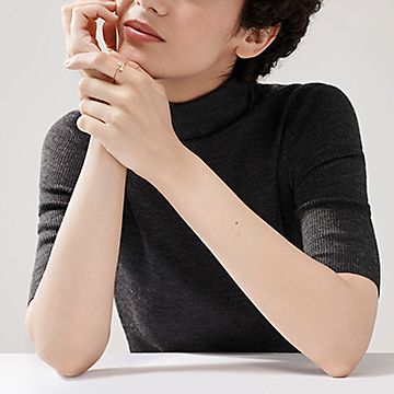 エルサ・ペレッティ ダイヤモンド フープ リング ダイヤモンド 18Kゴールド | Tiffany & Co.