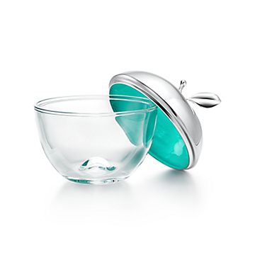 日常用品，水晶玻璃和純銀蘋果盒。| Tiffany 