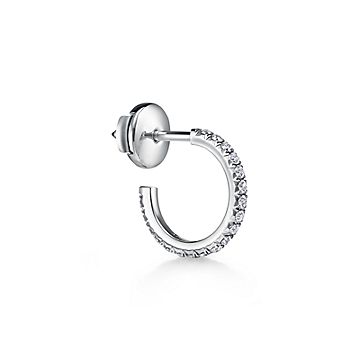 ティファニー メトロ フープ ピアス（スモール）ダイヤモンド