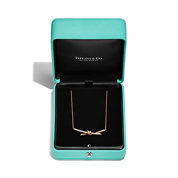 ティファニー ノット ペンダント ローズゴールド | Tiffany & Co.