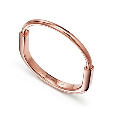 ティファニー ロック バングル ローズゴールド | Tiffany & Co.