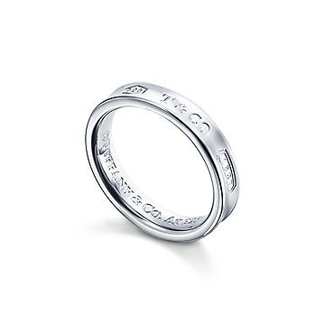 ティファニー 1837™ リング シルバー（ナロー） | Tiffany & Co.