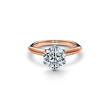 Anillo de compromiso Tiffany Setting en oro rosa de 18 quilates