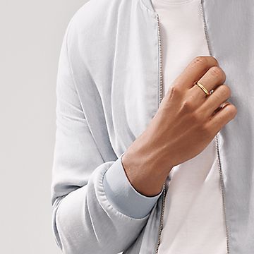 Atlas® X Closed Narrow Ring in Yellow Gold, 3 mm Wide. | Tiffany 