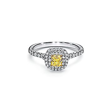 Tiffany Soleste en platine à diamant jaune de taille coussin et