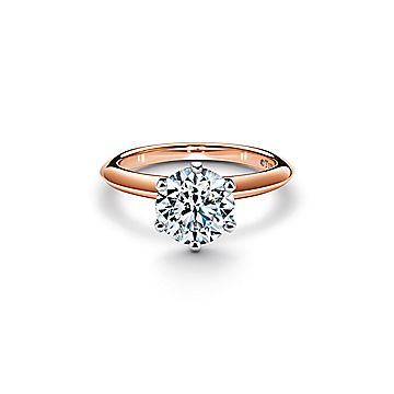 El anillo de compromiso Tiffany® Setting oro rosa de 18 quilates