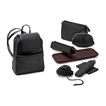 Elsa Peretti® coin purse in black leather with lacquered