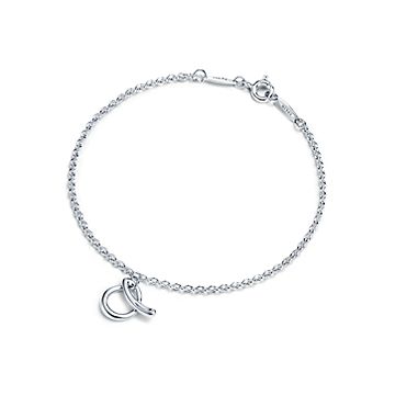 【Tiffany & Co】Elsa Peretti Letter ブレスレット Elsa Peretti™ Mini Alphabet Bracelet in Sterling Silver