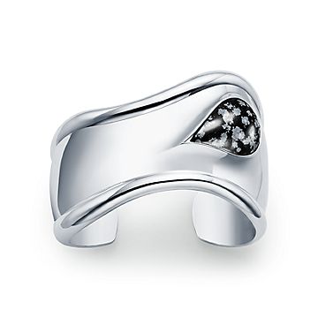 Elsa Peretti™ small Bone cuff in sterling silver with snowflake 