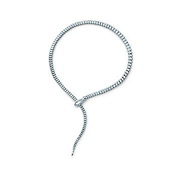 01x02 “Spit It Out” - October 18, 2017 Tiffany “Elsa Peretti Snake Necklace”  - $12,750.00 #Dynasty #FallonCarrington | Acessórios femininos, Acessórios,  Joias