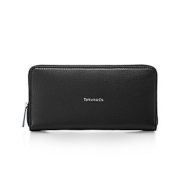 Tiffany T Zip Card Case in Black Leather