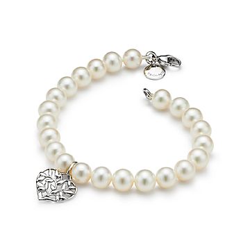 Tiffany pearl bracelet with on sale heart