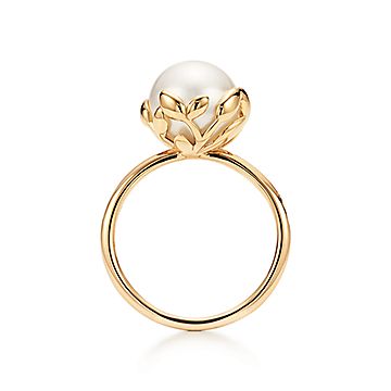 olive leaf pearl ring