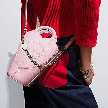 【本物新品保証】 Crossbody Mini Tiffany® to Return Bag Leather Black in お歳暮