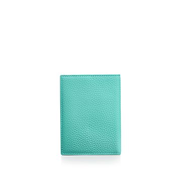 Tiffany☆ ティファニー Passport Cover 在庫あり！ Return to Tiffany™ Passport Cover in Tiffany Blue® Leather