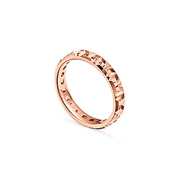 ティファニー T トゥルー ナロー リング 18K ローズゴールド | Tiffany  