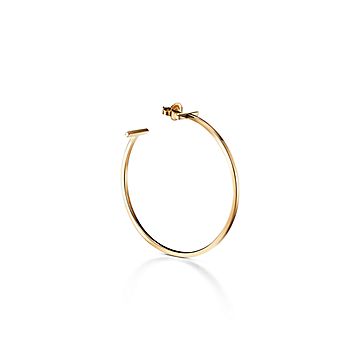 国内発送ティファニー T1 フープ 18k エクストラ Tiffany T 系列T1 18K 玫瑰金圈形耳环| Tiffany & Co.