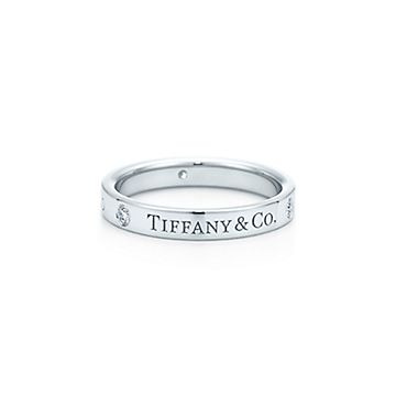 T&CO.® band ring with diamonds in platinum, 3mm wide