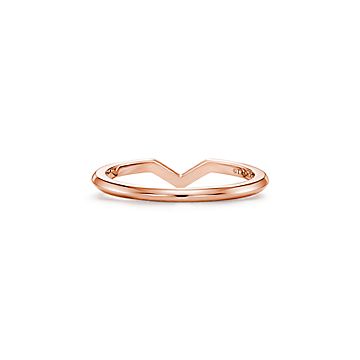 Setting V band ring in 18k rose gold 