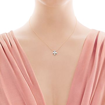 Tiffany Co Schlumberger Bee Pendant In 18k Gold And Platinum With Diamonds - Tiffany Bee Pendant Necklace Tiffany Co Schlumberger Bee Pendant In 18k Gold And Platinum With Diamonds - Tiffany Bee Pendant Necklace