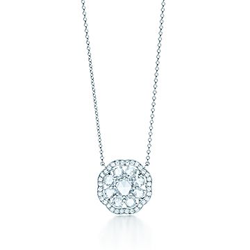 Tiffany Enchant® fleur pendant in 