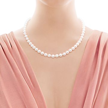 pearl necklace from tiffany co