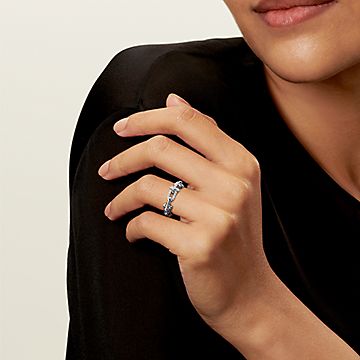 Tiffany HardWear Small Link Ring in White Gold with Diamonds 