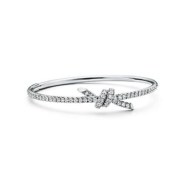 Tiffany Knot Bangle in White Gold with Diamonds | Tiffany & Co