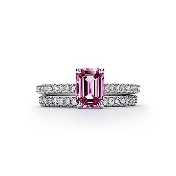 Emerald cut sapphire ring outlet tiffany