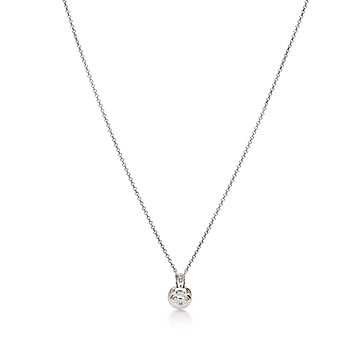 Tiffany signature deals pearl pendant