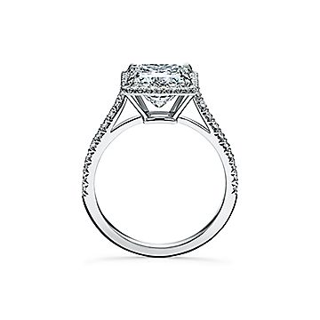 Stunning Tiffany's Ring in Wrong Size