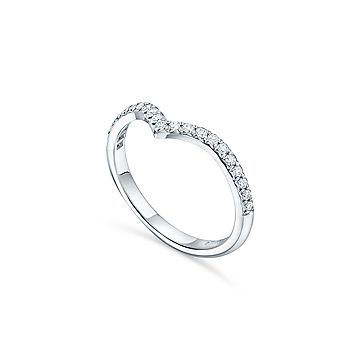 Tiffany Soleste V ring in platinum with diamonds. | Tiffany & Co. CA