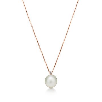 Tiffany & Co. Five Strand Graduated Ziegfeld Freshwater Pearl Necklace in  2023 | Freshwater pearl necklaces, Tiffany & co., Freshwater pearls