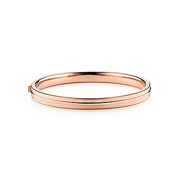 Tiffany Metro Hinged Bangle Bracelet in 18K Rose Gold with Diamonds, Medium