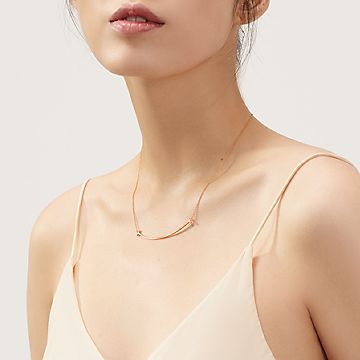 Tiffany T Smile Pendant in Rose Gold, Large| Tiffany & Co.