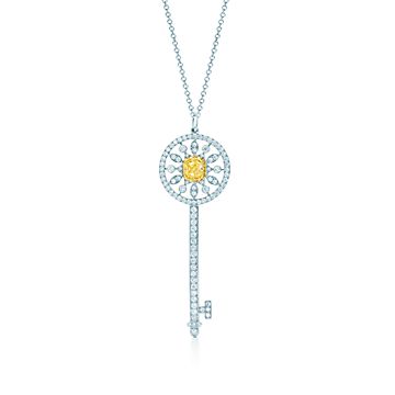 Tiffany Keys star key pendant of yellow 