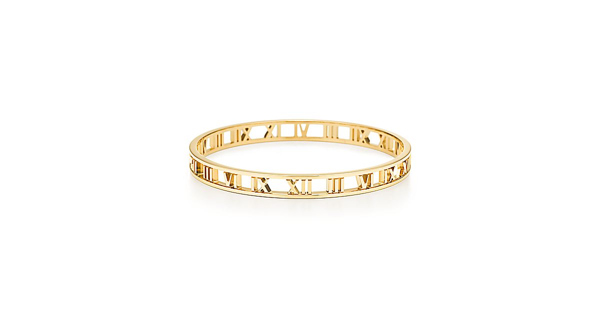 Atlas® narrow open bangle in 18k gold, medium. | Tiffany & Co.
