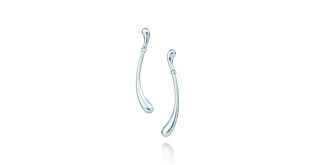 Elsa Peretti™ Teardrop earrings in sterling silver. | Tiffany & Co.