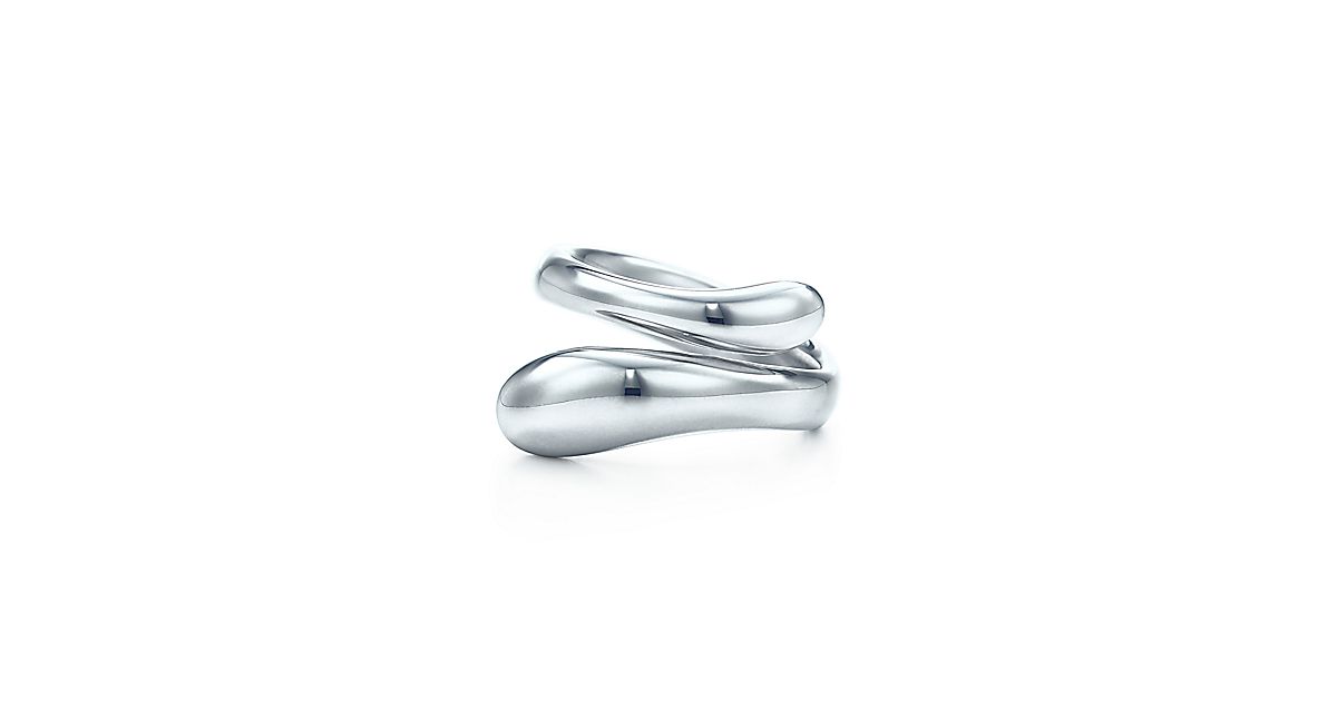 Elsa Peretti® Teardrop ring in sterling silver. | Tiffany & Co.