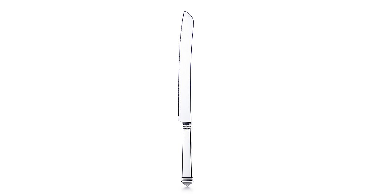 Hampton cake knife in sterling silver. Tiffany & Co.