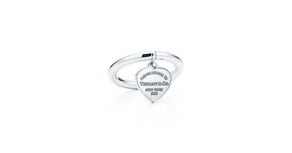 Return to Tiffany® heart tag ring in sterling silver. Tiffany & Co.