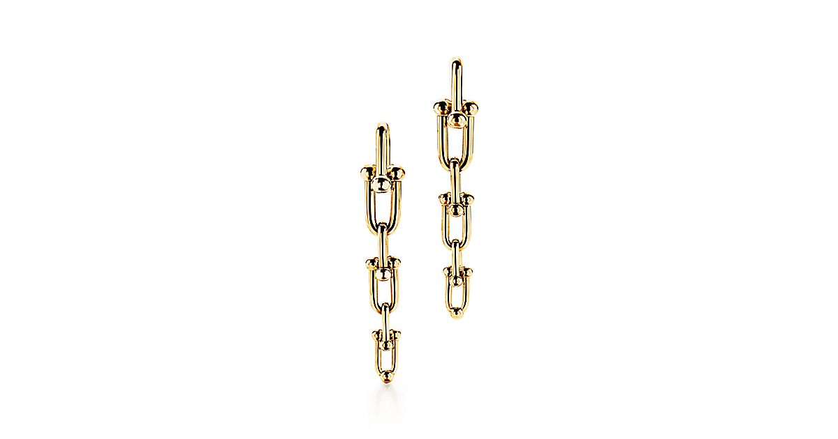Tiffany HardWear graduated link earrings in 18k gold. Tiffany & Co.