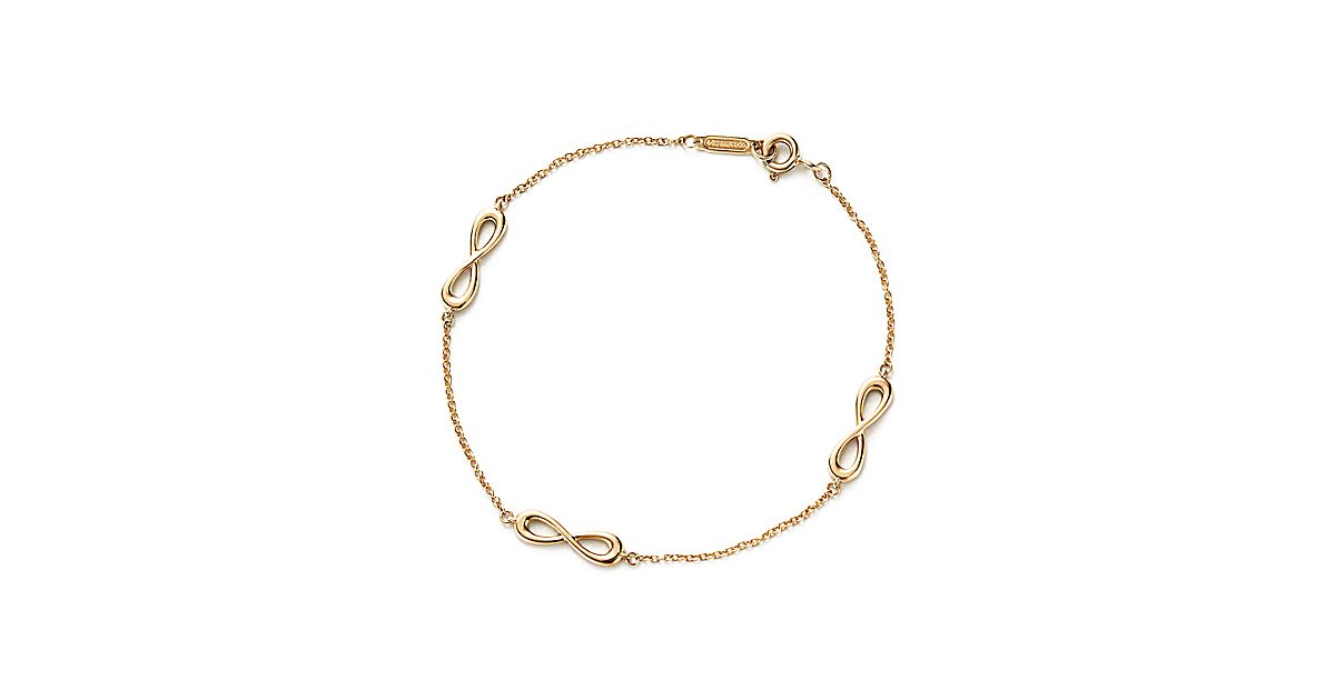 Tiffany Infinity endless bracelet in 18k gold, medium. Tiffany & Co.
