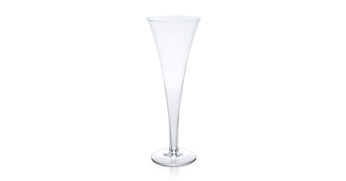 Trumpet champagne flute in crystal. Tiffany & Co.